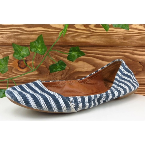 Lucky‎ Brand Size 7.5 M Blue Round Toe Flat Fabric Women - Picture 1 of 7